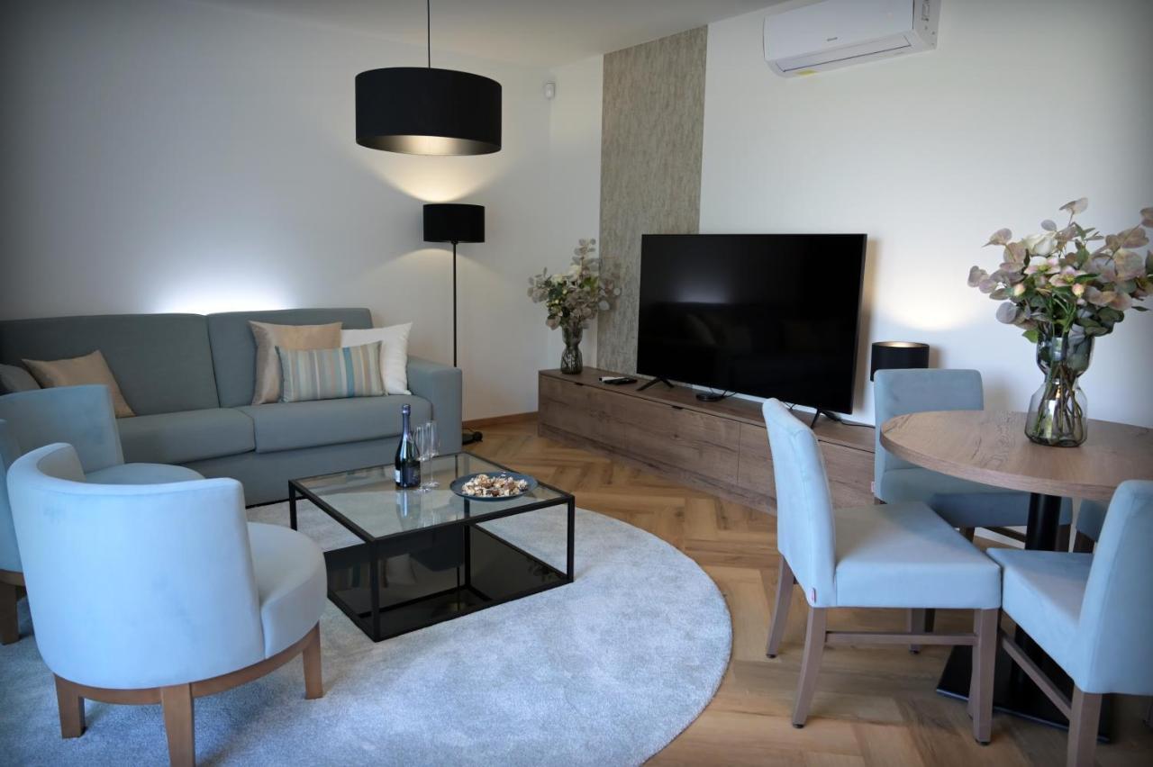 Apartman Golfballs Sajdikove Humence Eksteriør billede