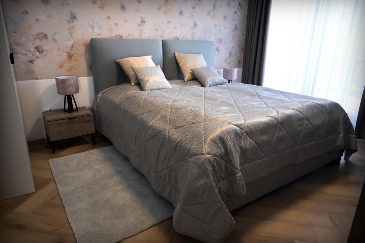 Apartman Golfballs Sajdikove Humence Eksteriør billede