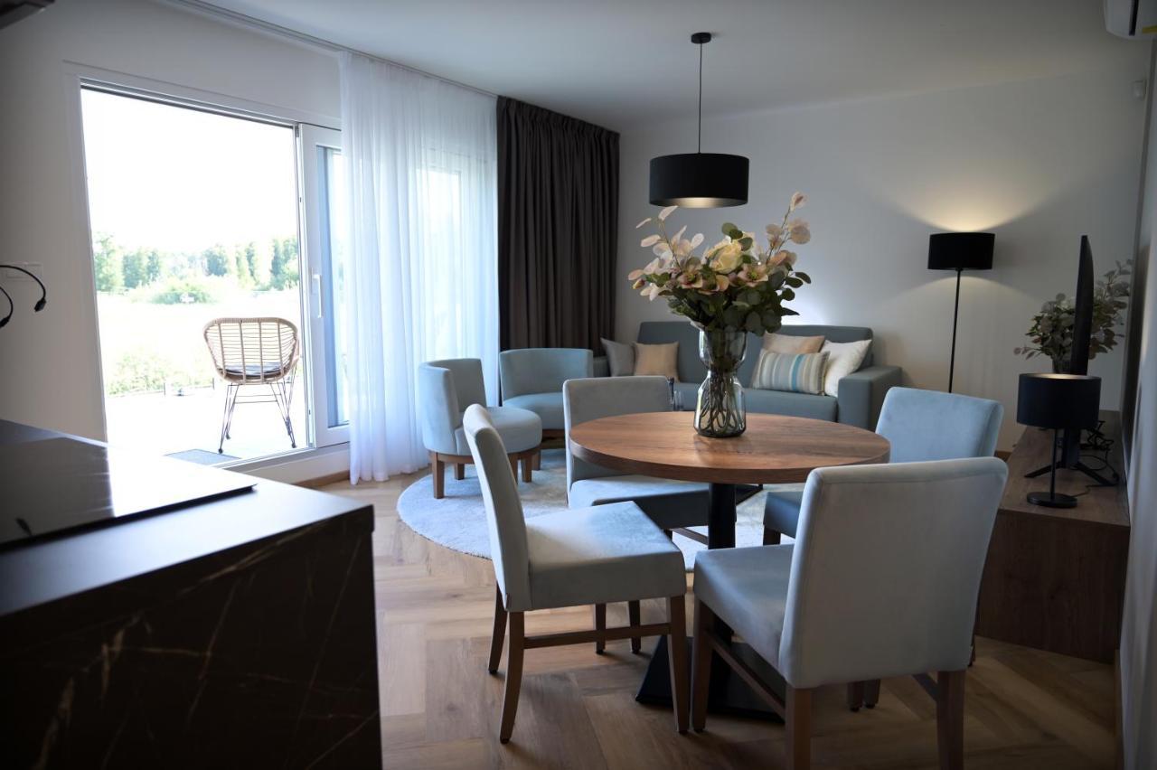 Apartman Golfballs Sajdikove Humence Eksteriør billede